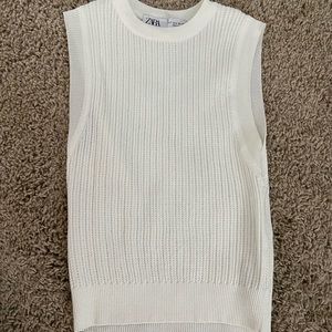 Cropped white sleeveless top!